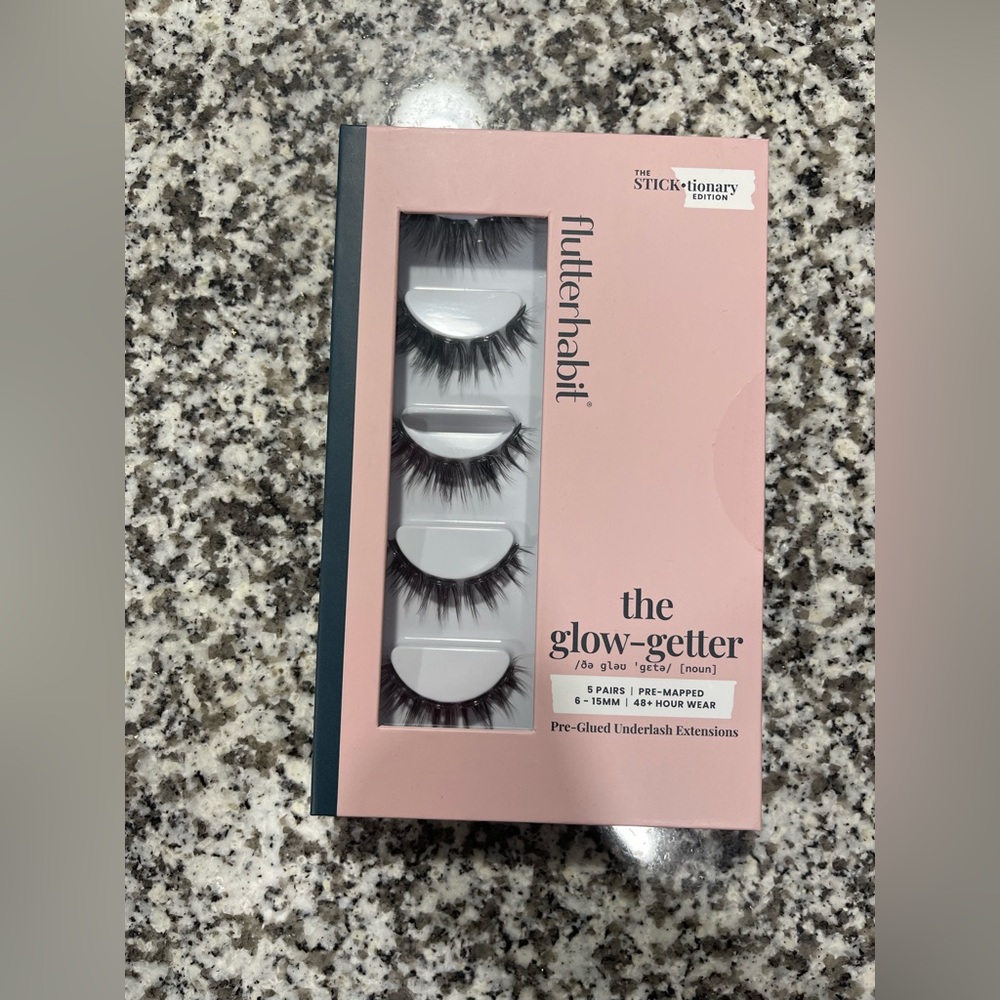 Flutterhabit The Glow-getter Pre-Glued Underlash Extensions - Black - Sealed